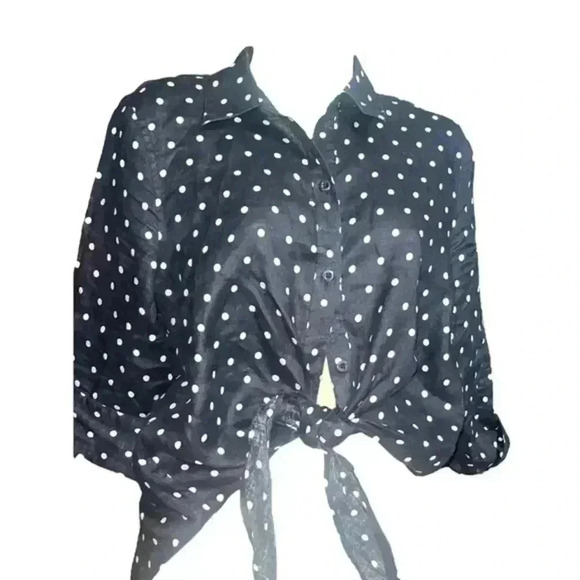 Chico’s Button Up Hi Low Top in Navy Blue with white Polka Dots - Picture 3 of 6